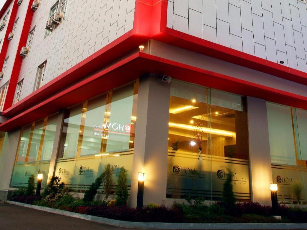@Hom Premiere Cilacap Exterior photo