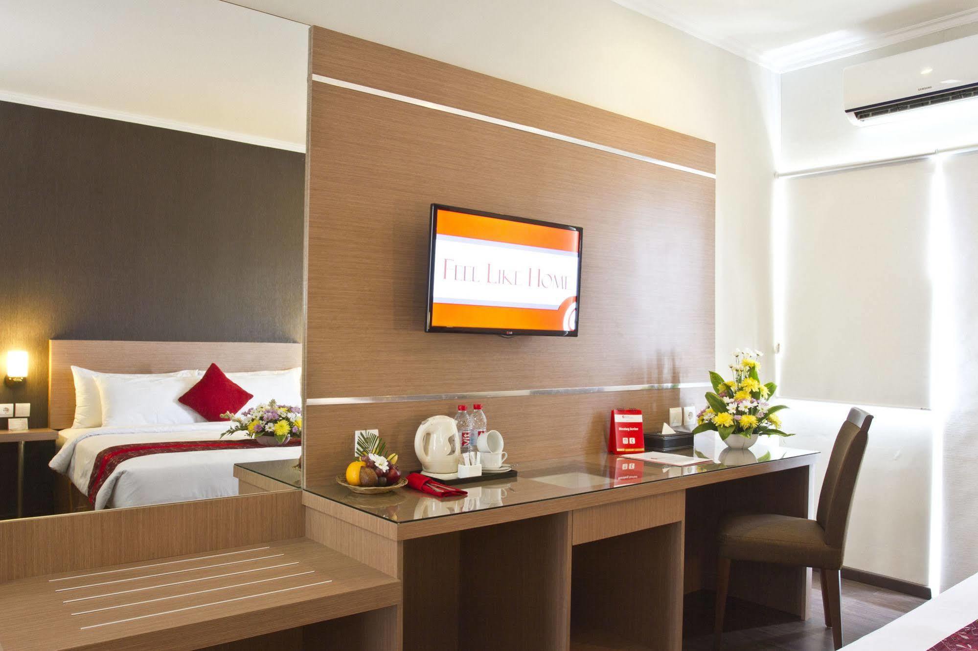 @Hom Premiere Cilacap Exterior photo